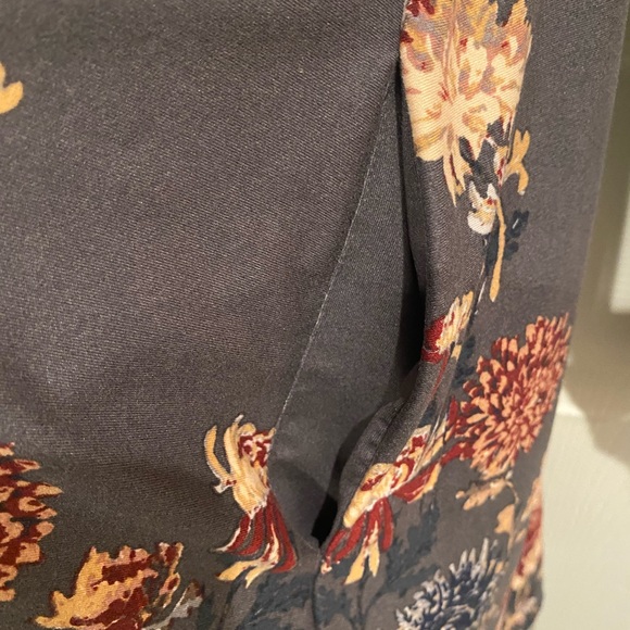 Medium Maurices gray and floral dress. - Picture 5 of 5
